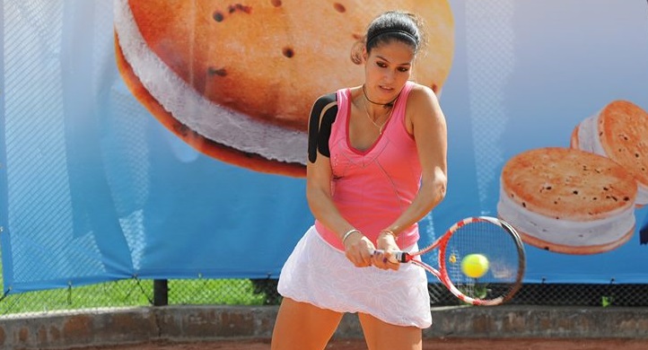 Шиникова убедително се класира за полуфиналите в Инсбрук