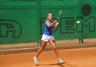 Зиновия Ванева с финал на двойки на Dema Cup