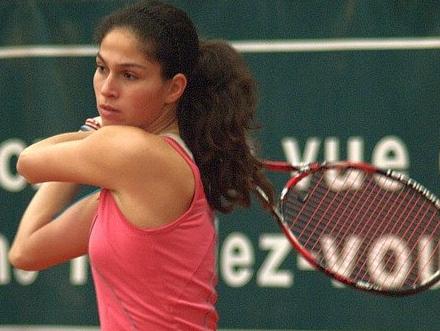 Изабелла Шиникова пак двойна шампионка в Тунис