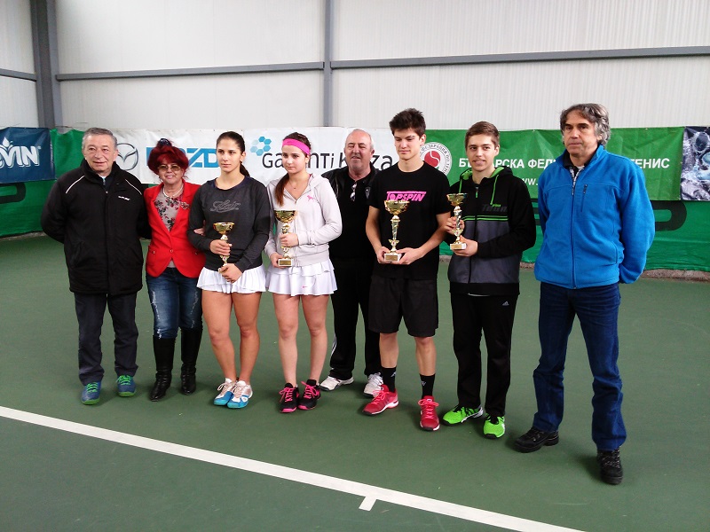 Борисова и Нейков са новите държавни шампиони до 18 г. (+СНИМКИ)
