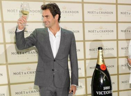 Шампанско за Федерер за победа №1000