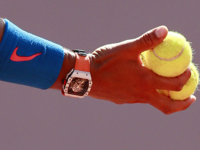 СНИМКИ: Надал играе с часовник за $775 000