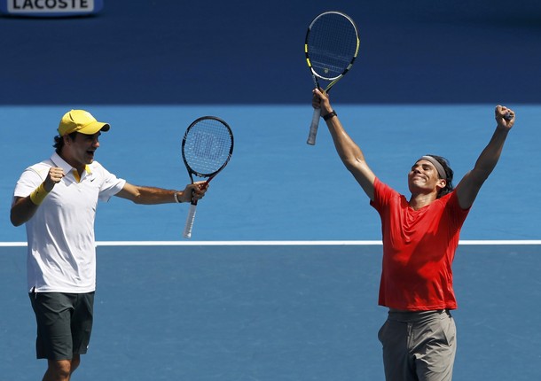 ВИДЕО: Федерер и Надал тренират на един корт