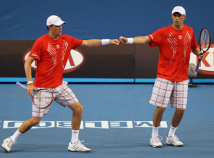 Братята Брайън спечелиха Australian Open